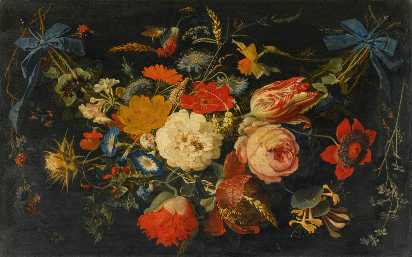 Guirlande suspendue de fleurs et de fruits